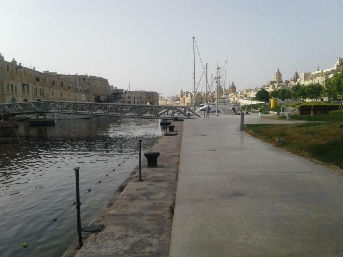 Townhouse Cospicua , Villa Bagian luar foto